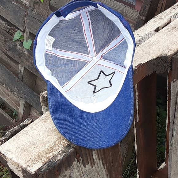 Hat - Picture 2 of 4